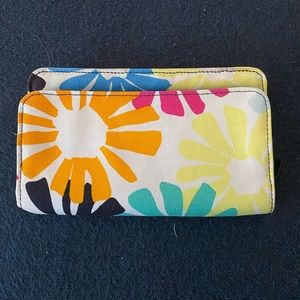 Thirty one perfect cents wallet. Bloomin Bouquet print.